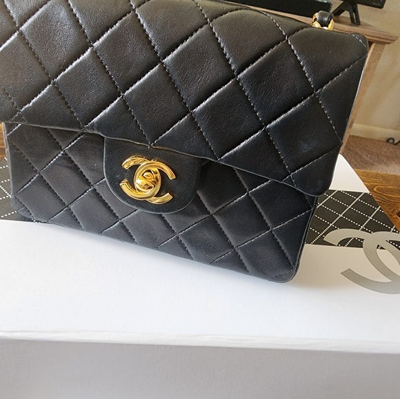 SOLD Authentic Chanel mini square bag - Picture 5 of 13